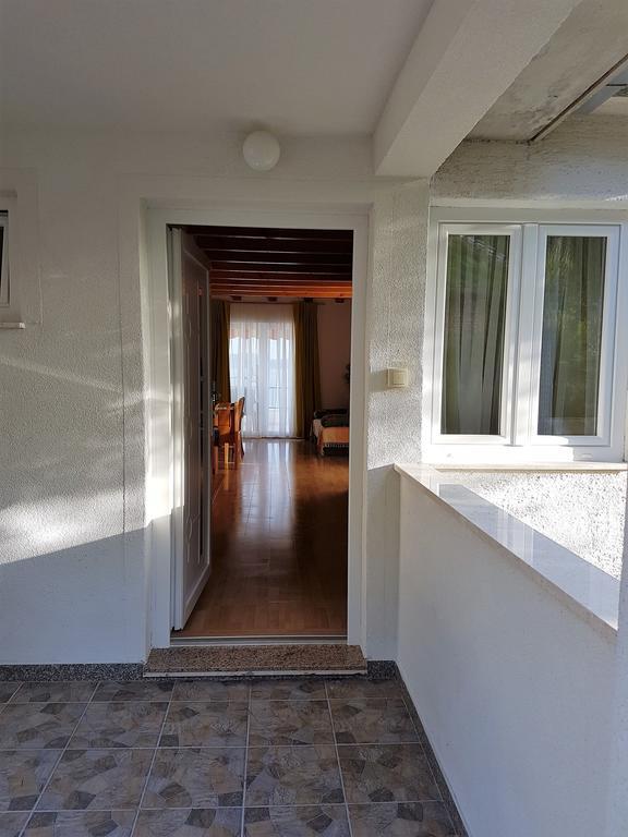 Apartmani Amila-Pisak Esterno foto