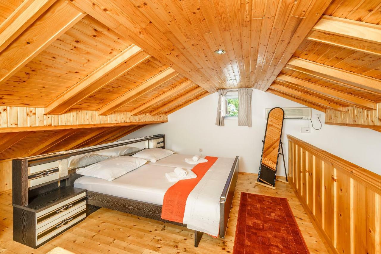 Apartmani Amila-Pisak Esterno foto